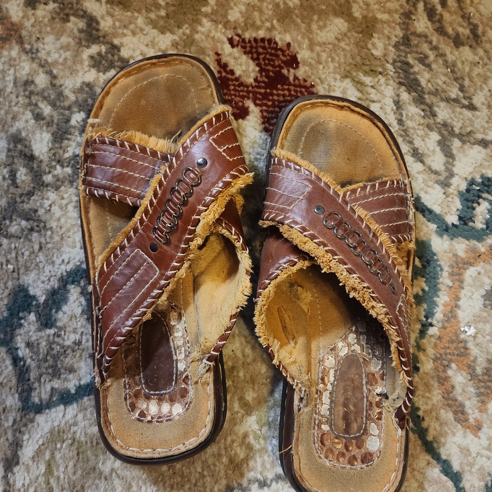 Sandles